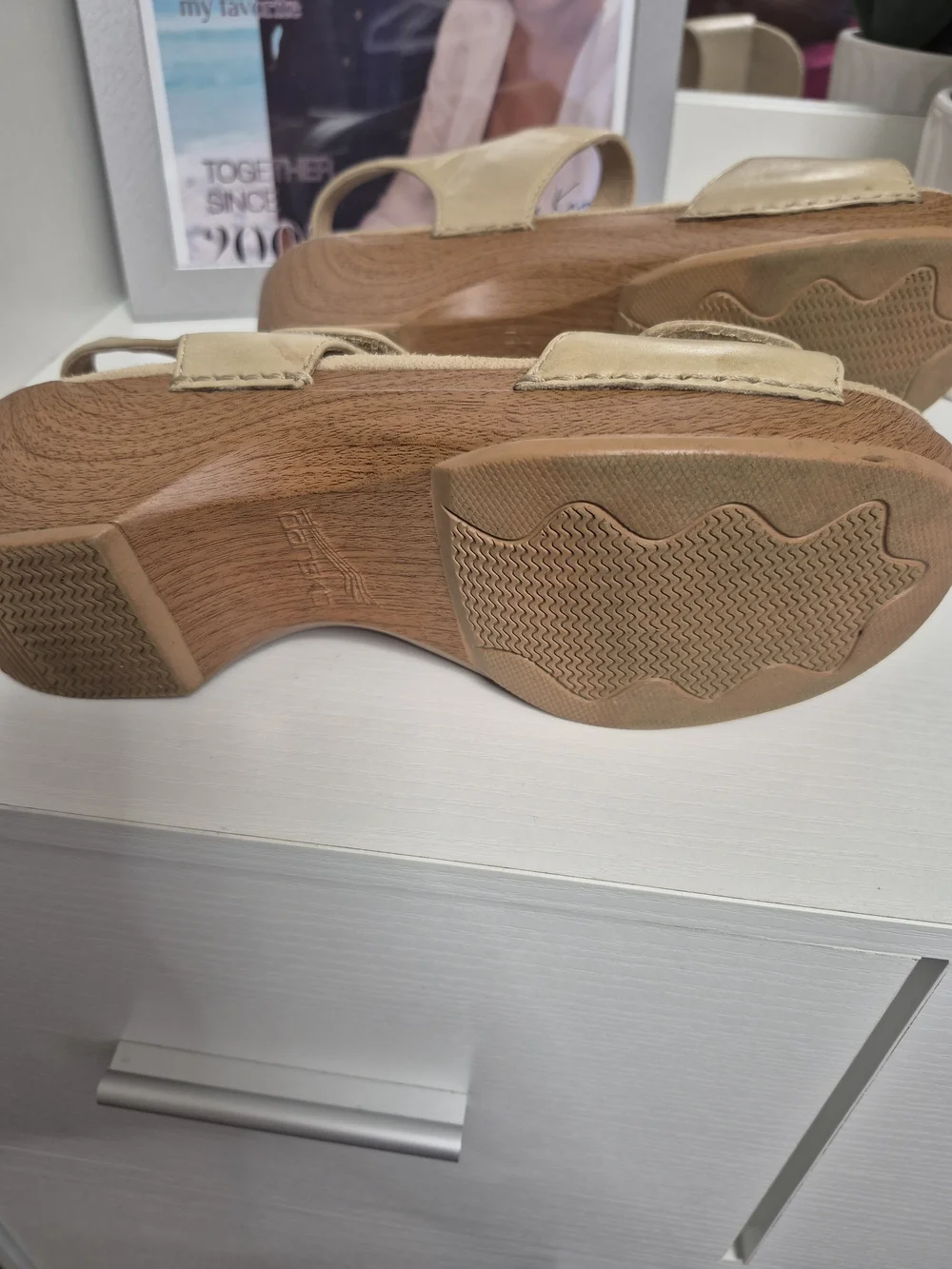 Dansko Sonnet Beige Leather Floral Women Sandal- SZ EU 39 US 8.5/9